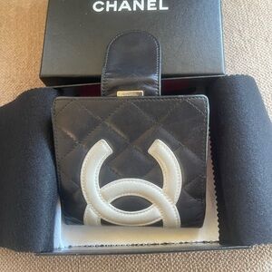 Chanel Black and Cream Quilted Card Holder